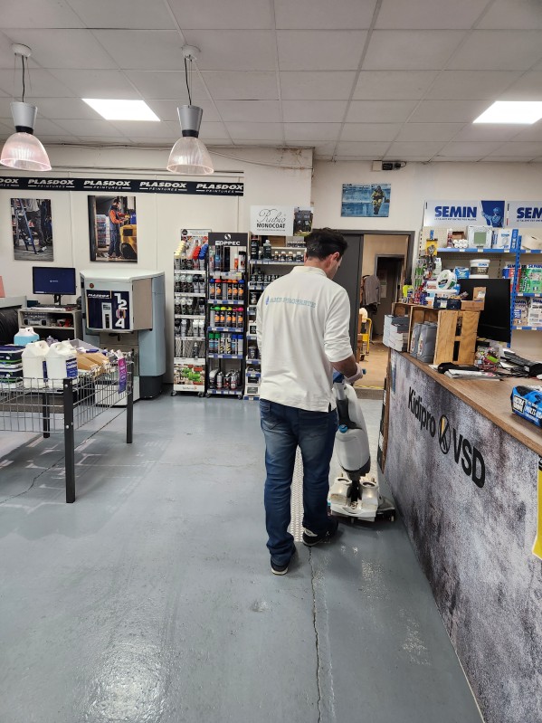 Entreprise de nettoyage et décapage de sols à Vaugneray