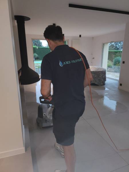 AMB PROPRETE entreprise de remise en état après travaux dans l'ouest lyonnais 