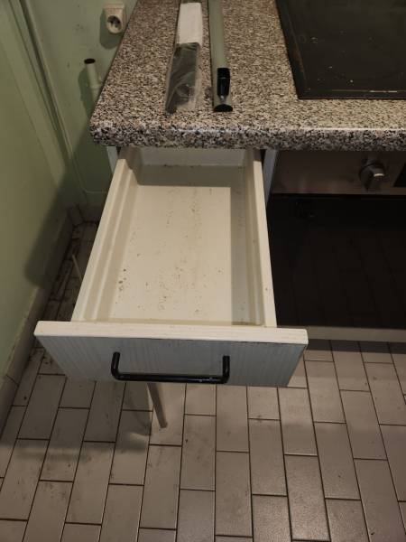 Avant nettoyage mobilier cuisine