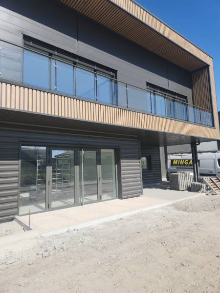 Remise en état d'un dépôt neuf de 2300 m2 avant livraison client à Brindas près de Lyon